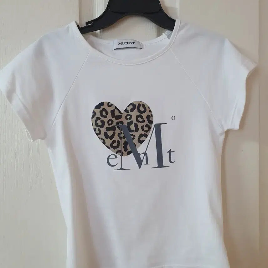 [BUNJANG] MUSEENT Sierra Leopard Heart Short-Sleeve T-Shirt XS / 무센트 시에라 호피하트 반팔티셔츠