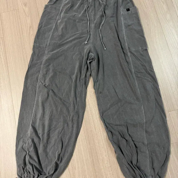 [BUNJANG] Oiziz Yoga Pocket Jogger Pants - Size M / [M] 오즈지즈 요가 포켓 조거팬츠