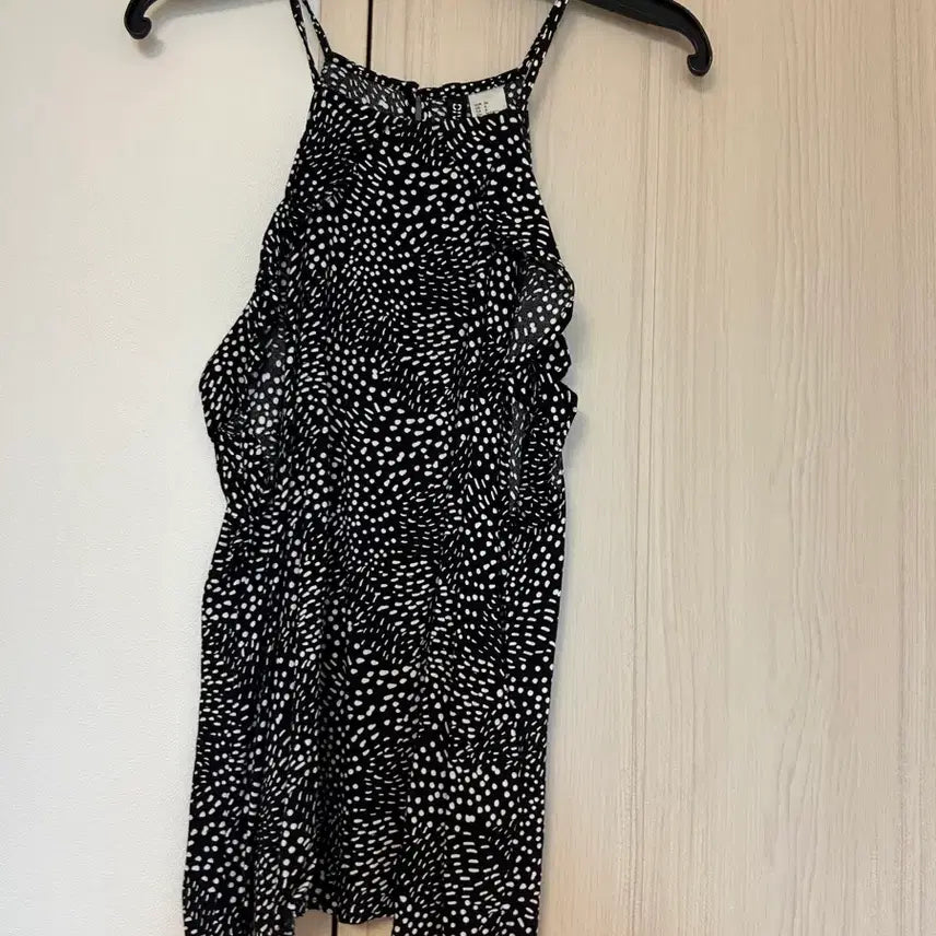 [BUNJANG] H&M Sleeveless Top / h&m 끈나시