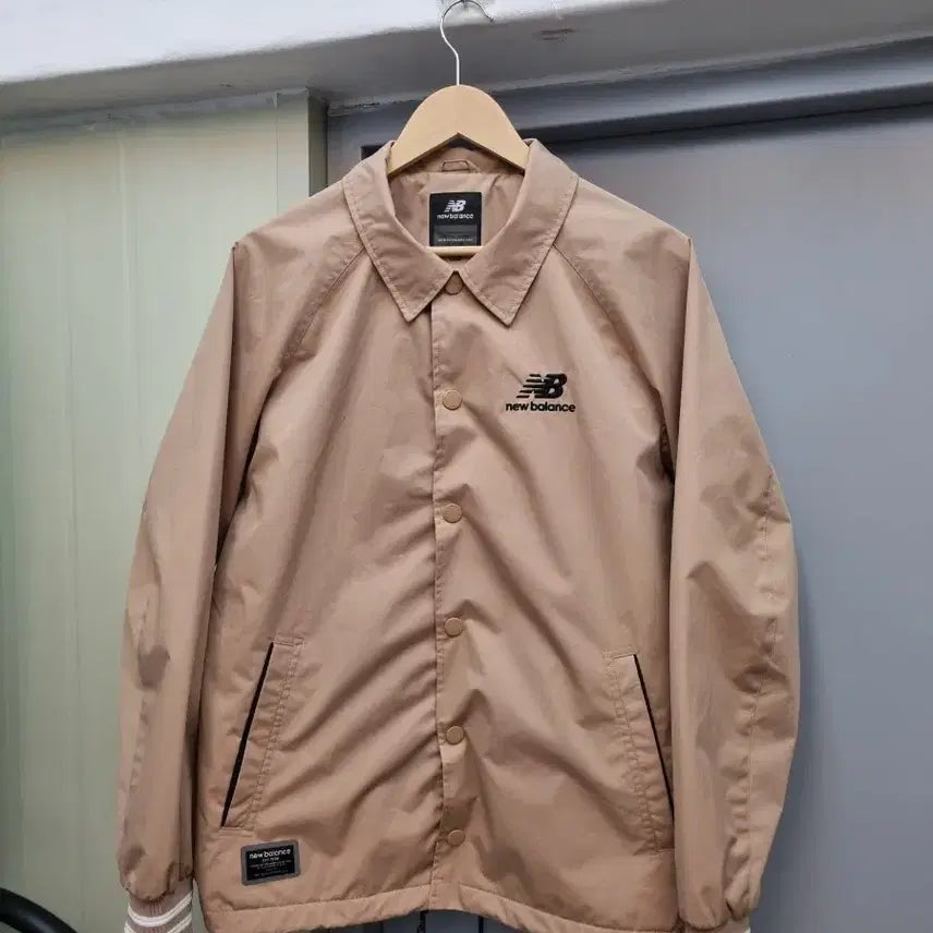 [BUNJANG] New Balance Windbreaker Jacket Size 105 / 뉴발란스 바람막이형 자켓 105