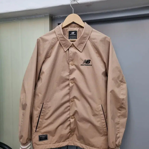 [BUNJANG] New Balance Windbreaker Jacket Size 105 / 뉴발란스 바람막이형 자켓 105