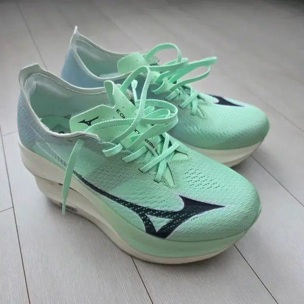 [BUNJANG] Mizuno Wave Descendant 3 Mint Running Shoes (250mm) / 미즈노 웨이브 디센던트 3 250 민트색 운동화