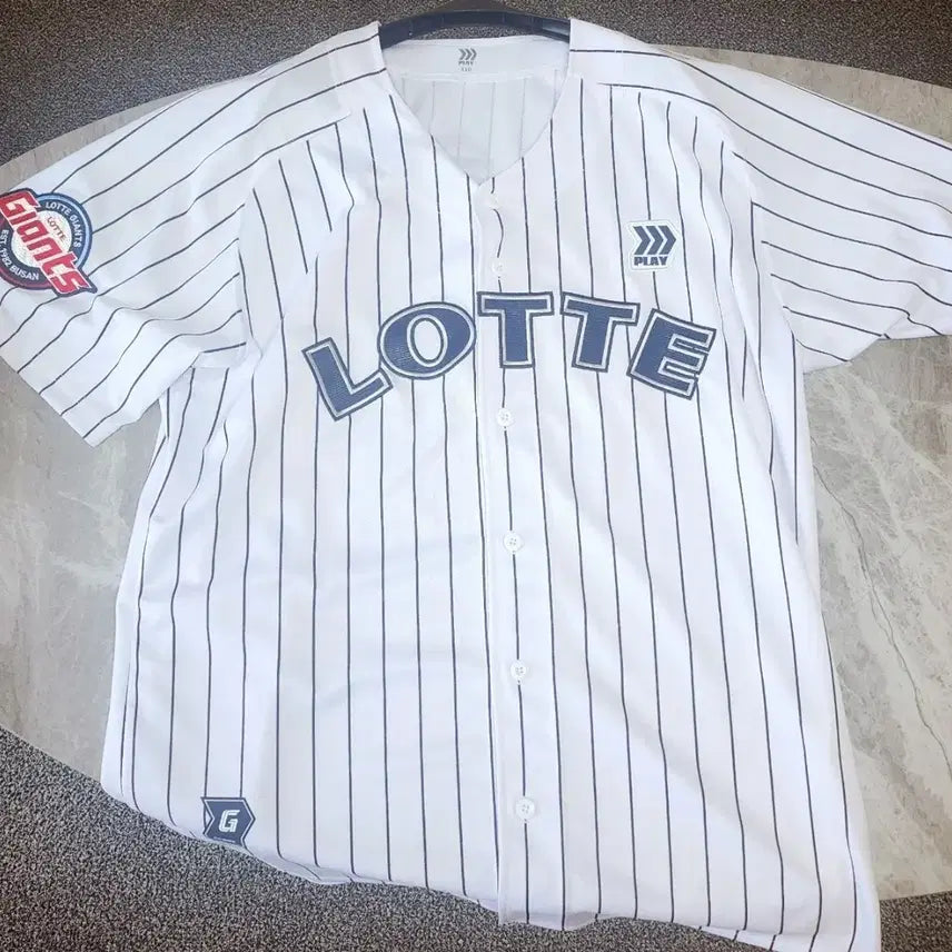 [BUNJANG] Lotte Giants Na Seung-yeop Old Stripe Authentic Jersey 110 / (A급) 롯데자이언츠 나승엽 올드 스트라이프 110 어센틱 유니폼