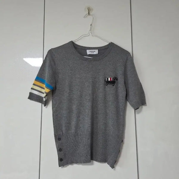 [BUNJANG] Luxe TB Women's Short Sleeve Knit - Gray with Dachs Embroidery / 럭셜TB 여성 반팔 니트 그레이 닥스 자수