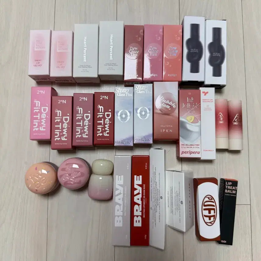 [BUNJANG] Various K-Beauty Lip Tints and Glosses - New Condition / 새상품) 올리브영 틴트 글로스 립스틱 등 저렴하게 팝니다