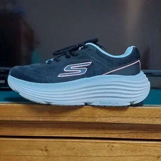 [BUNJANG] Skechers Go Run Max Cushioning Women's Running Shoes Size 230 / 스케쳐스 고런 맥스큐셔닝 여성 런닝화.230
