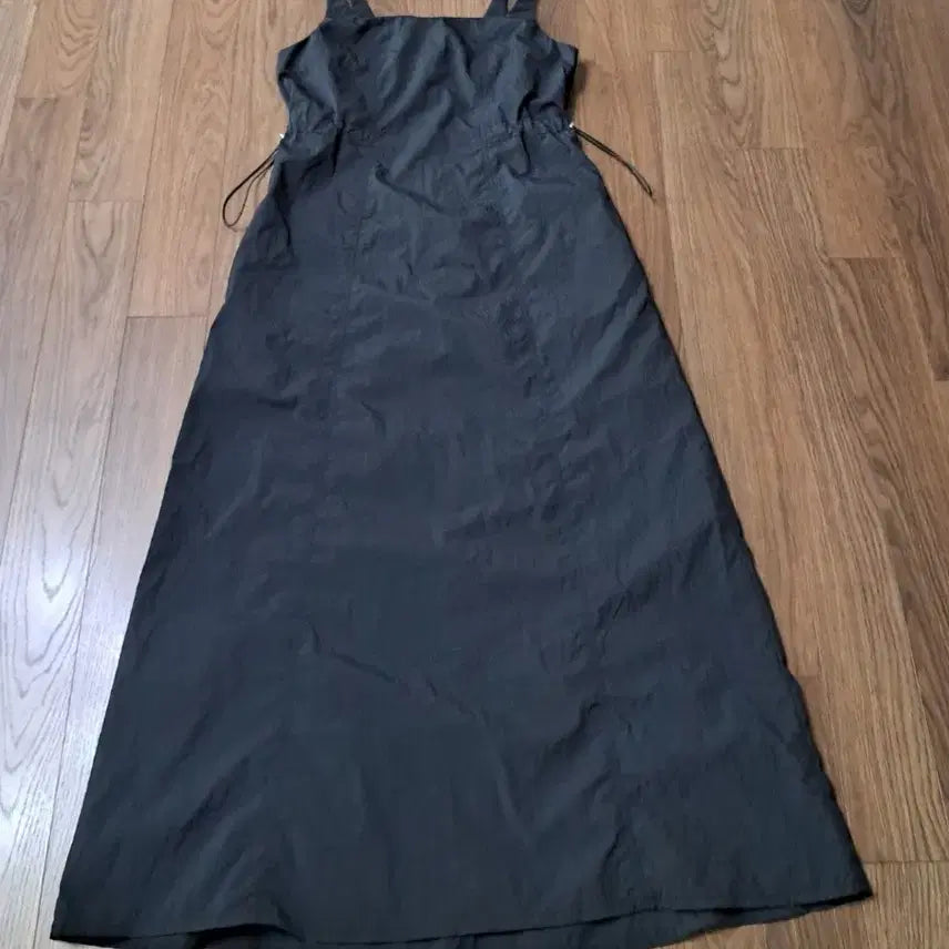 [BUNJANG] Artid Sleeveless Long Dress Size S / 아티드 슬리브리스 원피스 S