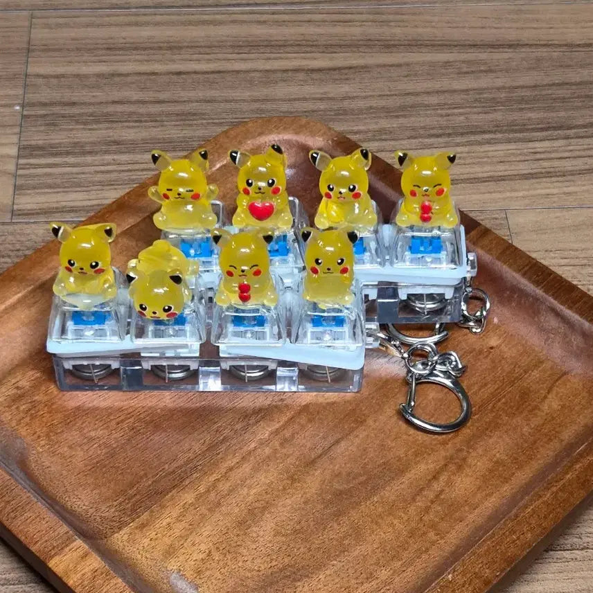 [BUNJANG] Pokemon Pikachu 4-Piece LED Keycap Keyring / 포켓몬 피카츄 4구 LED 키캡키링