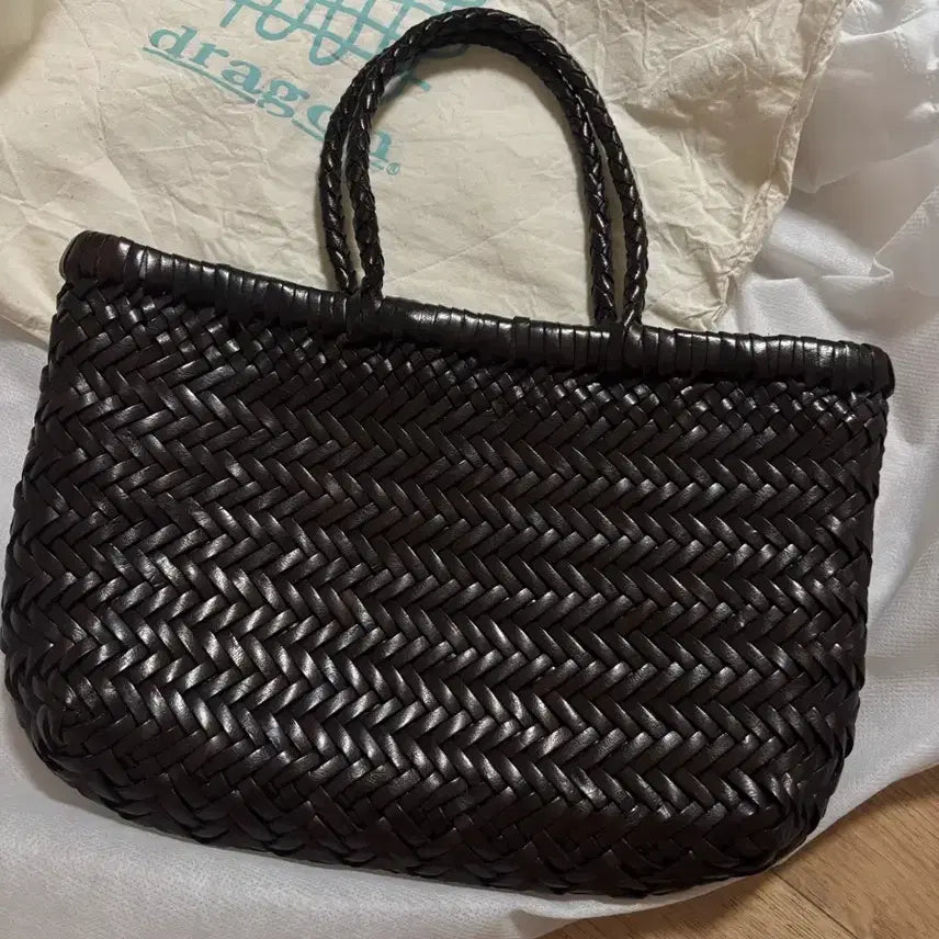 [BUNJANG] Dragon Diffusion Mini Flat Gora Dark Brown Leather Woven Tote Bag / 무료배송)드래곤디퓨전 미니 플랫고라 다크브라운