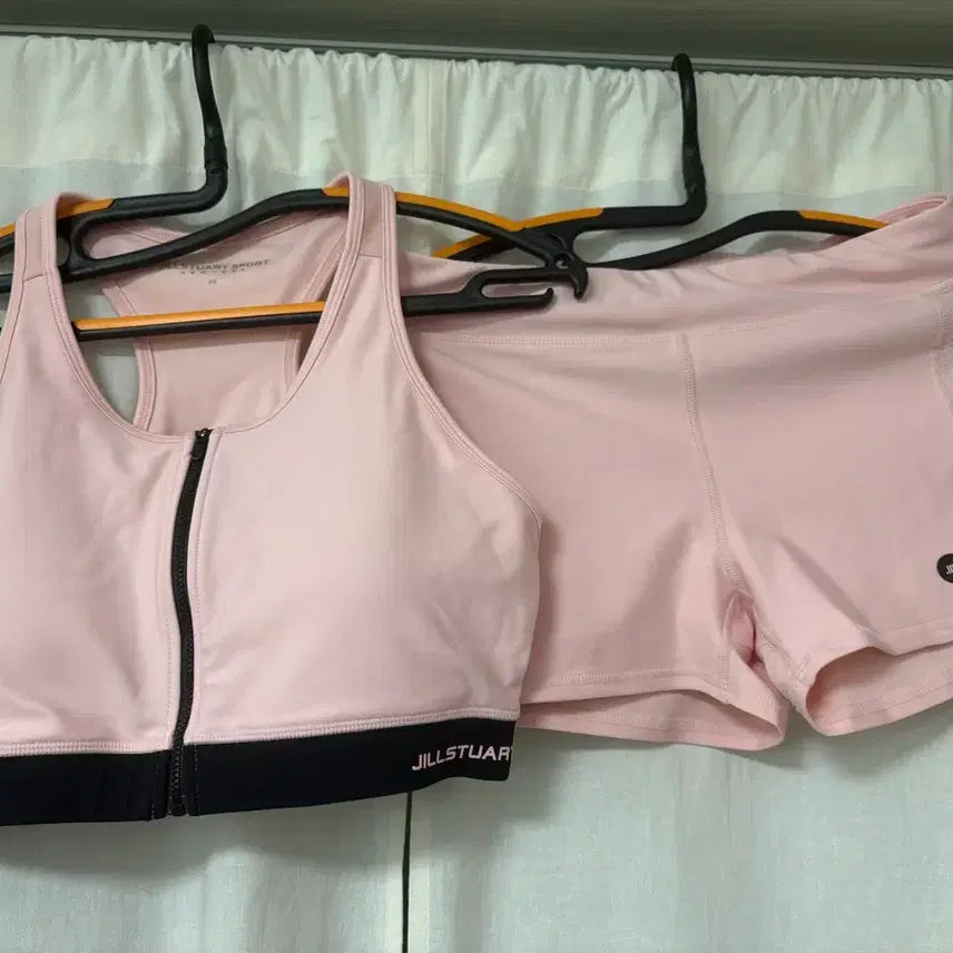 [BUNJANG] JILLSTUART SPORT Pink Sports Bra and Shorts Set / 질스튜어트 스포츠 핑크 브라탑 앤 숏팬츠 세트