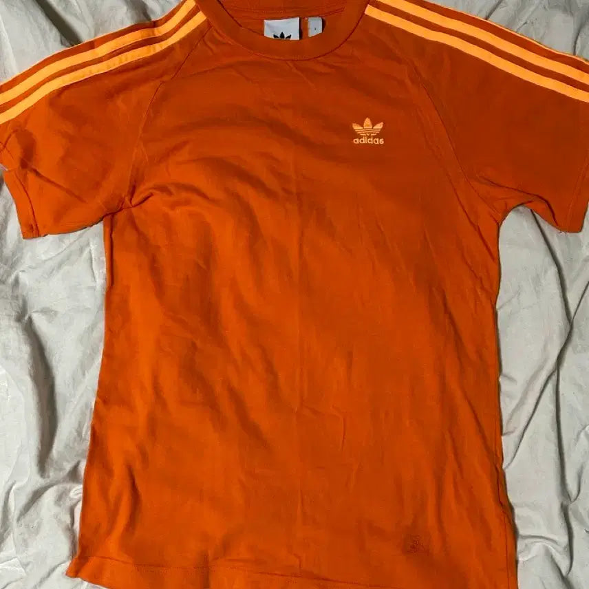 [BUNJANG] Adidas Orange Three-Stripes Short-Sleeve T-Shirt / 아디다스 오렌지 삼선 반팔 티셔츠
