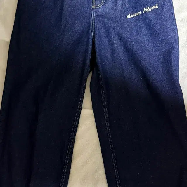 [BUNJANG] Maison Kitsuné Logo Straight Leg Jeans / 매종키츠네 청바지 LM01104WW0081