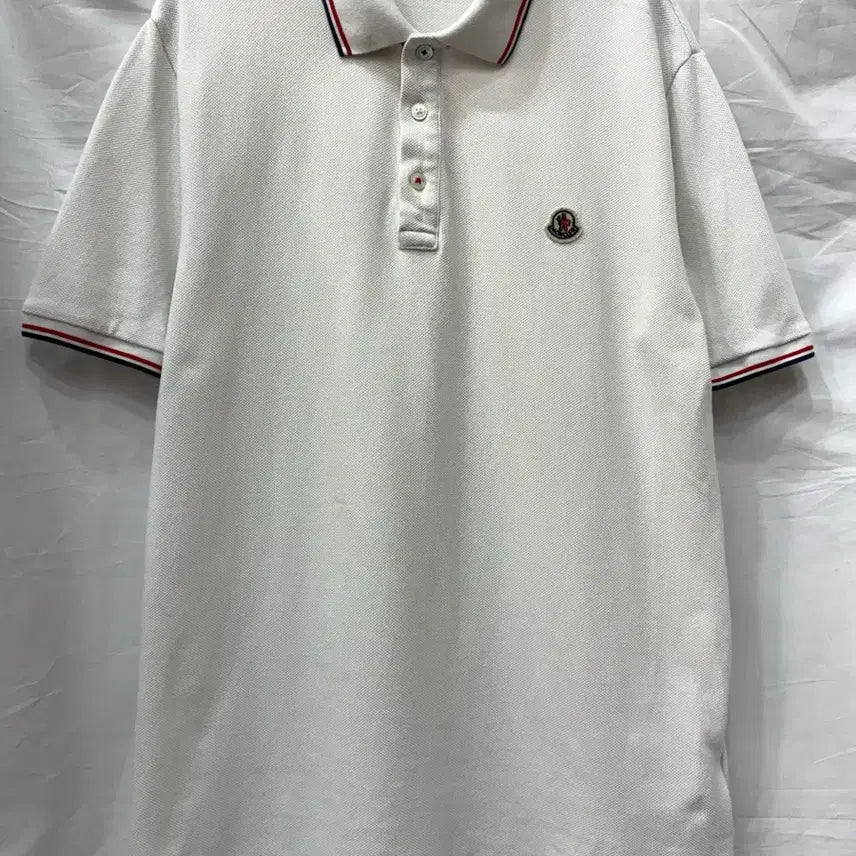 [BUNJANG] Moncler White Polo T-Shirt Size 95 / 정품) 몽클레어 화이트 카라티셔츠 95사이즈