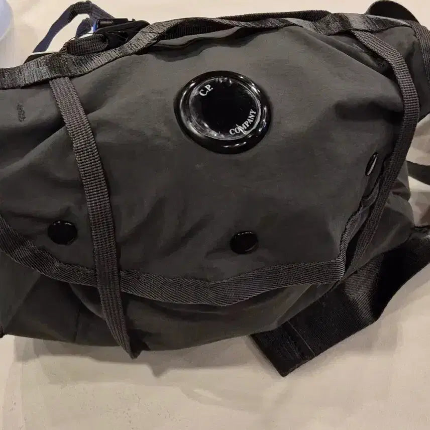 [BUNJANG] CP Company Nylon B Lens Crossbody Bag Asphalt Grey / 씨피컴퍼니 나일론 B 렌즈 크로스백 아스팔트 그레이
