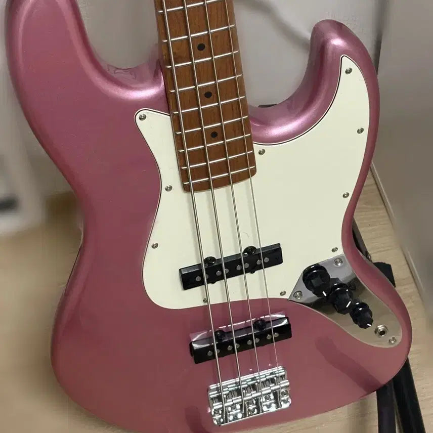 [BUNJANG] Twoman TJB-120 Beginner Bass Guitar Set / 투맨 입문용 베이스