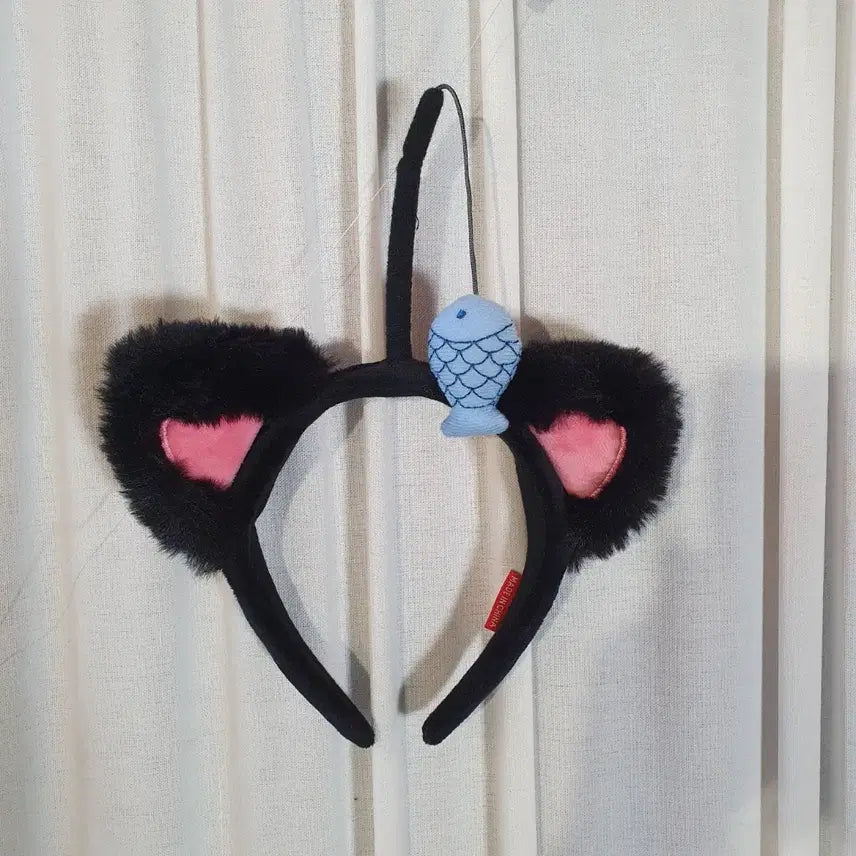 [BUNJANG] Cute Cat Ear Headband with Fishing Fish Charm / 귀여운 고양이 귀 머리띠 (낚시하는 물고기 장식)