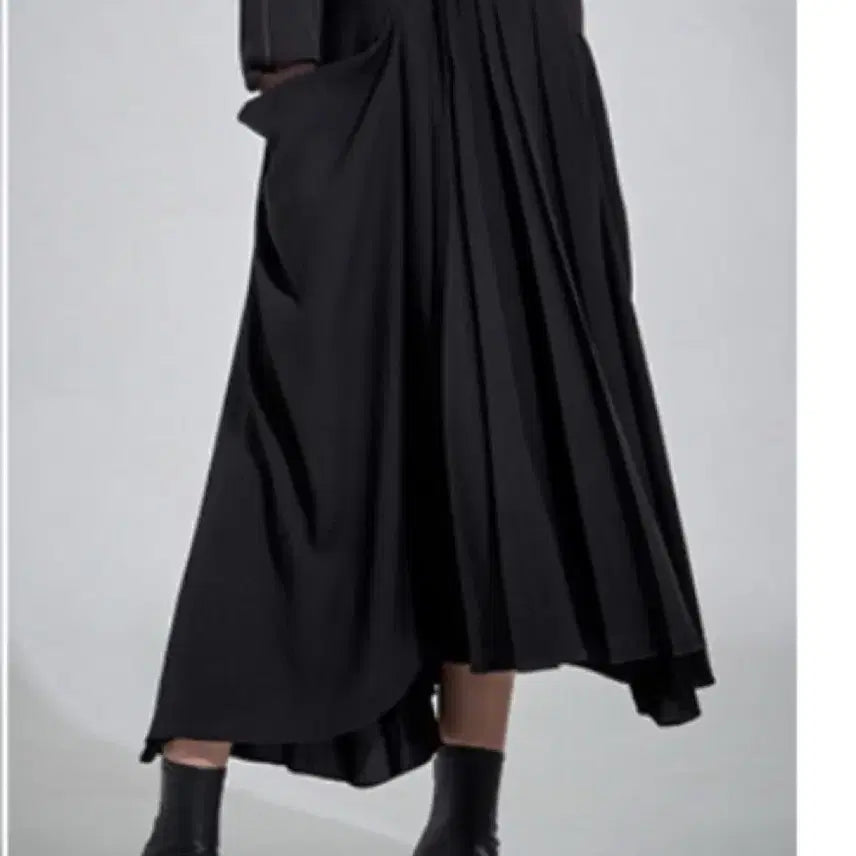 [BUNJANG] System Unbalance Pleated Skirt / 시스템 언벨런스 플리츠 스커트
