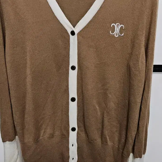 [BUNJANG] Gold Button Wool Cardigan / 금장단추 깔끔한 가디건
