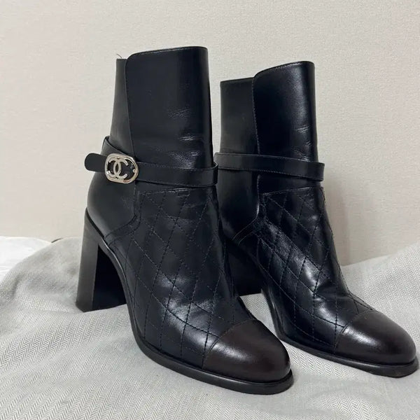 [BUNJANG] Chanel Quilted Leather Ankle Boots / [정품] 샤넬 퀼팅 콤비 부츠