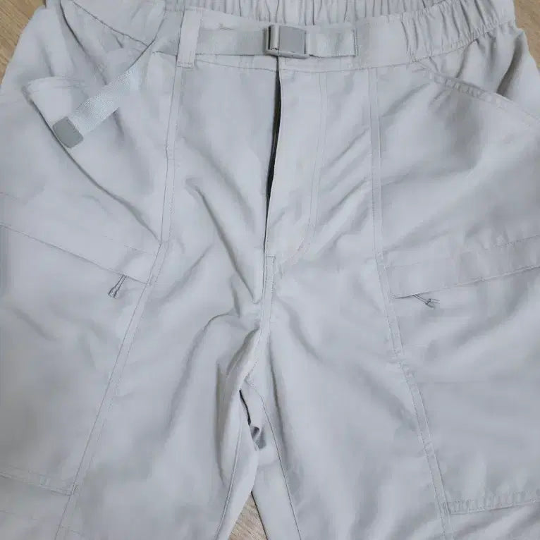 [BUNJANG] Uniqlo Men's Belted Shorts / 유니클로 남자 벨티드 반바지