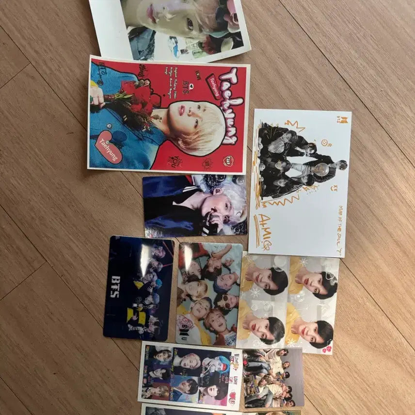 [BUNJANG] BTS Photocard and Sticker Set / 방탄 포카 및 스티커 양도
