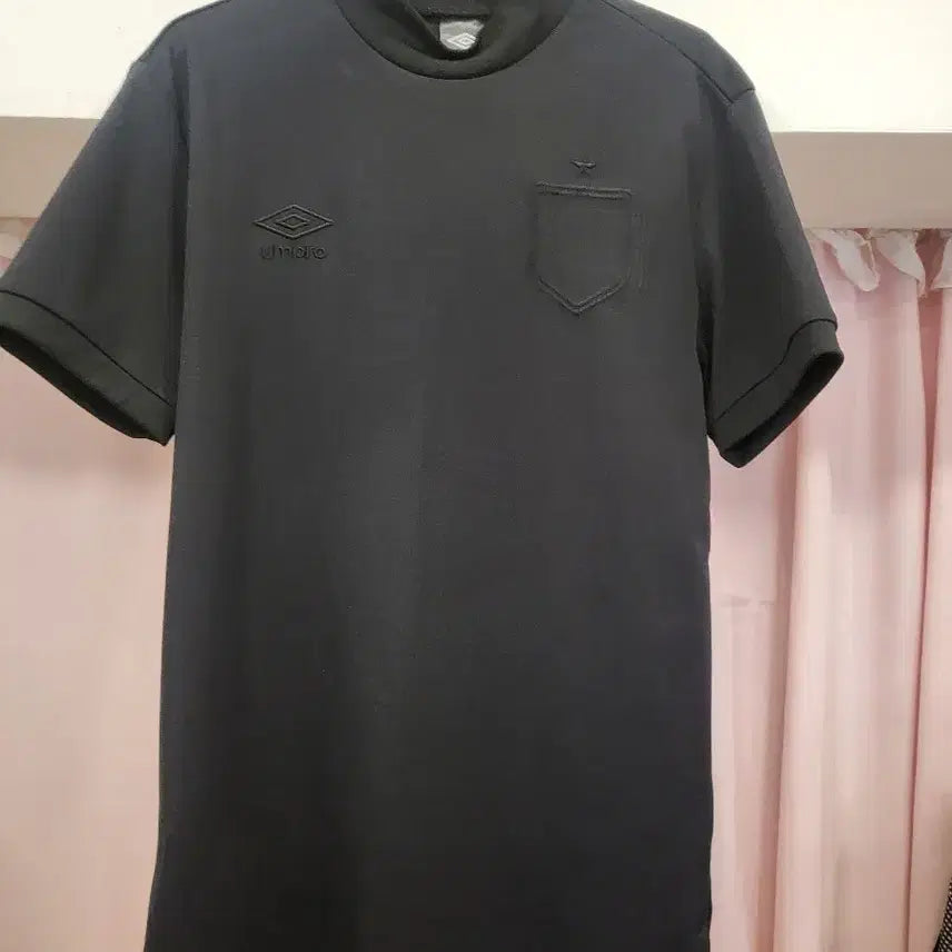 [BUNJANG] Umbro Short Sleeve T-Shirt Black / 엄브로 반팔 티셔츠 블랙