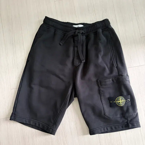 [BUNJANG] Stone Island Fleece Bermuda Shorts Black Size S / [정품]스톤아일랜드플리스버뮤다쇼츠블랙S사이즈