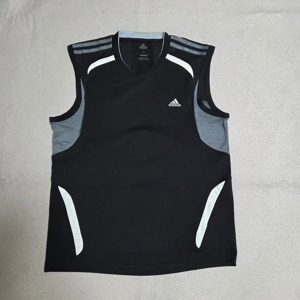 [BUNJANG] Adidas Sleeveless Running T-Shirt (Size L) / [100] 아디다스 민소매 나시 런닝복 티셔츠L 만원샵