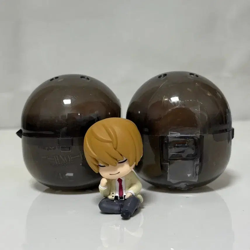 [BUNJANG] Death Note Light Yagami Shoulder Bump Gacha Figure (Sealed) / (미개봉 1개) 데스노트 야가미 라이토 어깨쿵 가챠 피규어