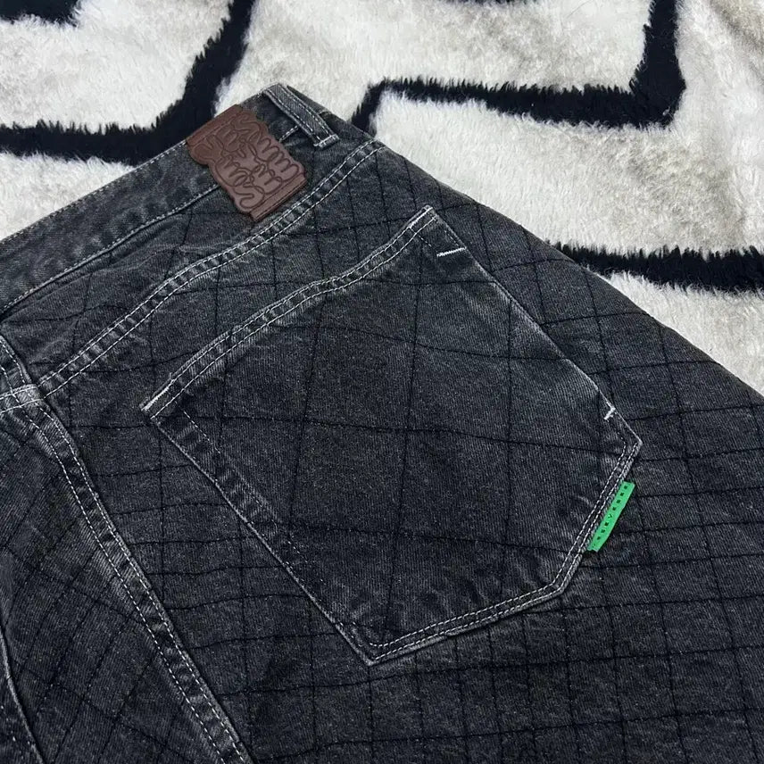 [BUNJANG] YES I SEE Quilting Pattern Wide Denim Pants - Black Denim / [L]예스아이씨 퀄팅패턴 와이드 데님팬츠/흑청