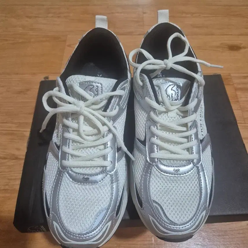 [BUNJANG] Norodisk Sneakers / 노로디스크 운동화