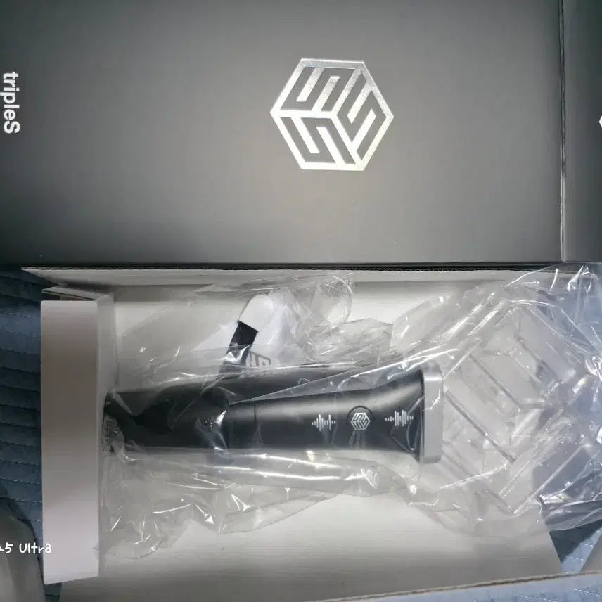 [BUNJANG] TripleS Unused Light Stick / 트리플에스 미사용 응원봉