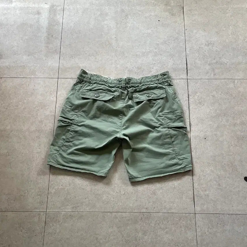 [BUNJANG] D.Green Khaki Cargo Shorts / 디그린 카키 카고 반바지