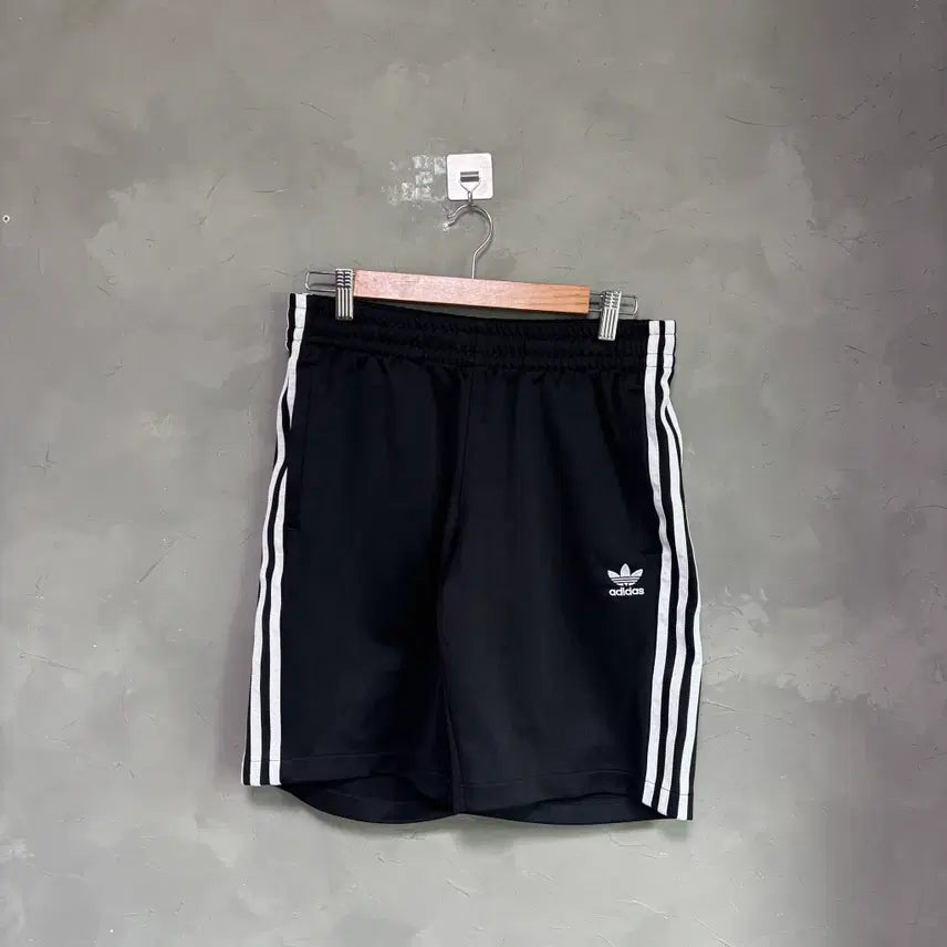 [BUNJANG] Adidas Firebird Shorts Black XL / 아디다스 파이어버드 반바지 블랙