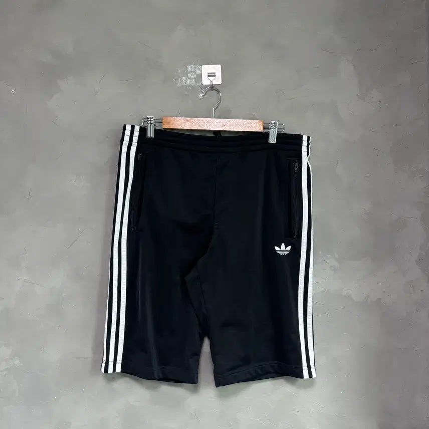 [BUNJANG] Adidas Firebird Shorts Black / 아디다스 파이어버드 반바지 블랙
