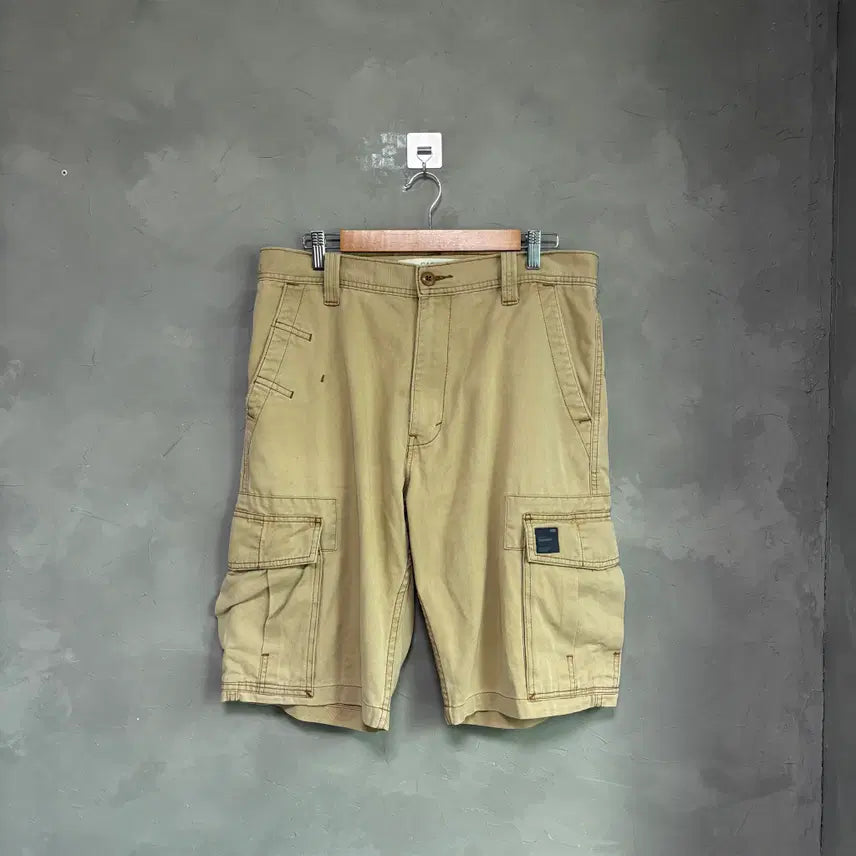 [BUNJANG] Levi's Beige Cargo Shorts / 리바이스 카고 팬츠 반바지 베이지