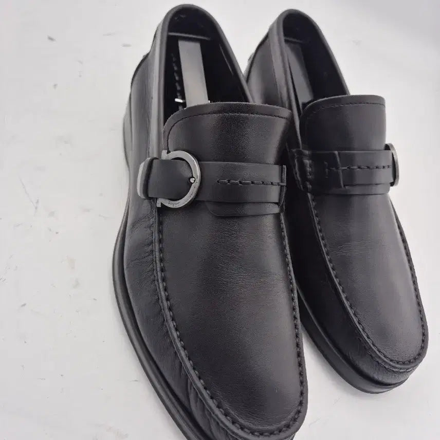 [BUNJANG] Salvatore Ferragamo Men's Black Leather Loafers / 페라가모 로퍼 블랙 남성 신발