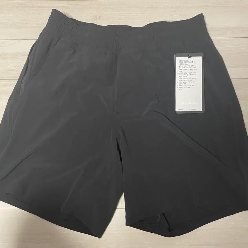 [BUNJANG] Lululemon Face Breaker Linerless Shorts 7" Black M Size / [새상품] 룰루레몬 페이스 브레이커 라이너리스 쇼츠7 블랙 M사이즈