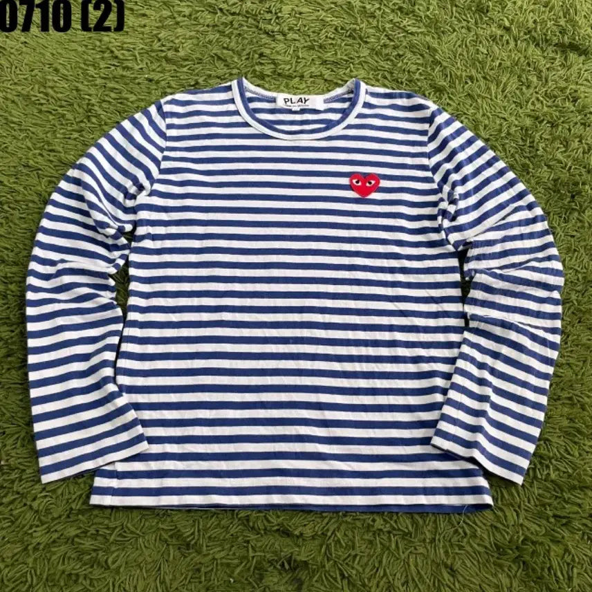 [BUNJANG] Comme des Garçons PLAY Long Sleeve T-Shirt Navy Red Heart / 꼼데가르송 플레이 단가라 긴팔티 네이비 레드와펜