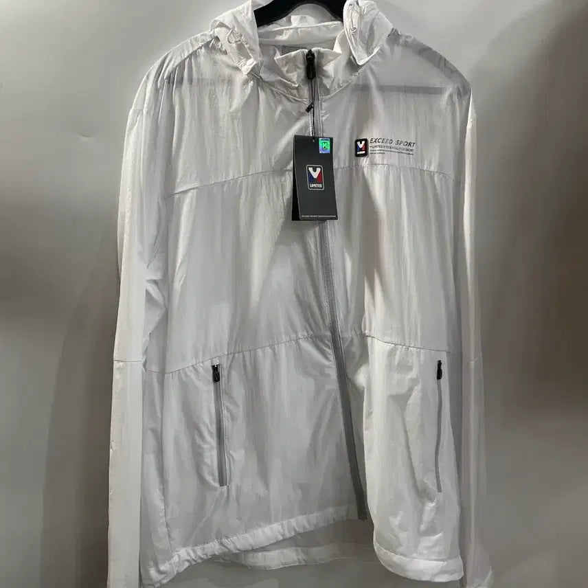 [BUNJANG] M LIMITED White Hooded Windbreaker Jacket (100/L) / [M LIMITED] 새상품 화이트 후드 윈드브레이커 자켓 (100/L)
