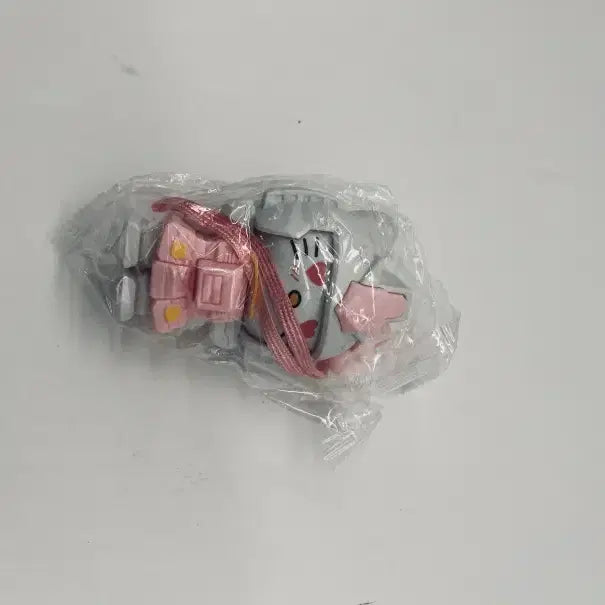 [BUNJANG] Hello Kitty x Gundam Collaboration Figure / 가슴 버튼을 누르면 3가지 얼굴로 변경되는 헬로키티 건담 콜라보 피규어