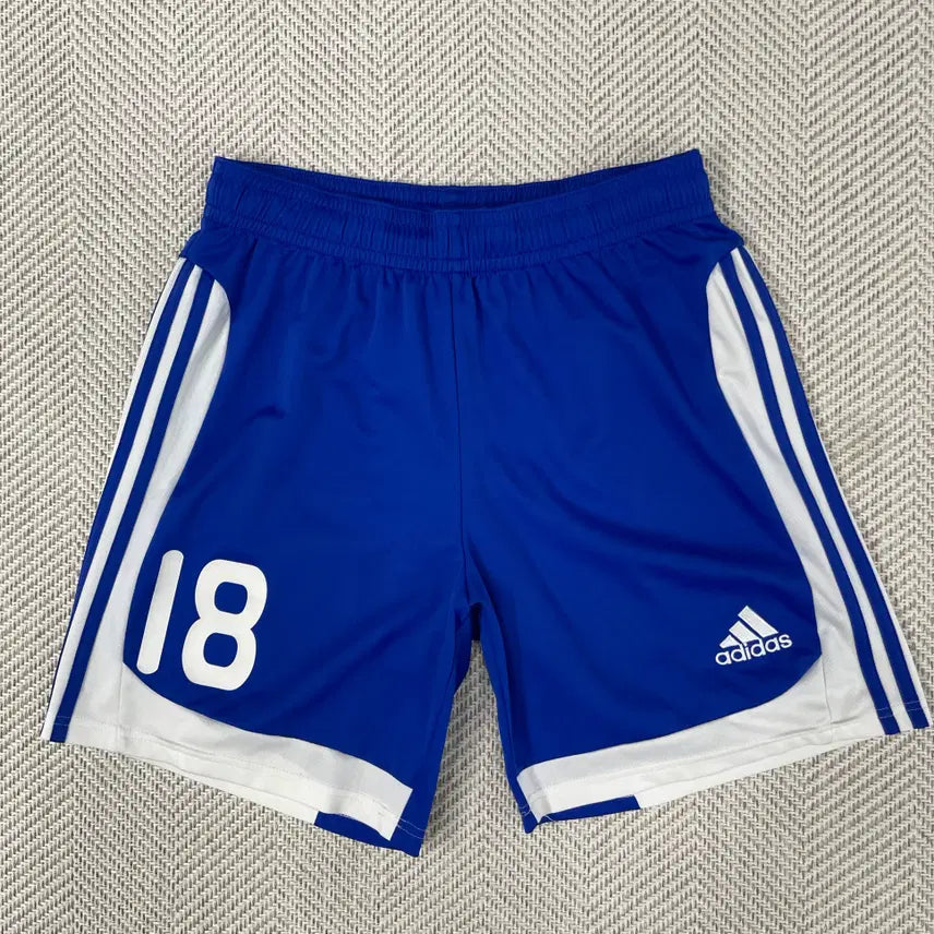 [BUNJANG] Adidas 18 Logo Shorts / 아디다스 18번 로고 반바지