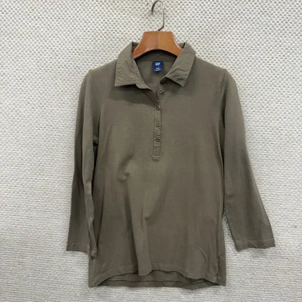 [BUNJANG] GAP Ribbed Long-Sleeve Collar T-Shirt - Size M / 갭 GAP 쫀쫀 긴팔카라티 M D08243