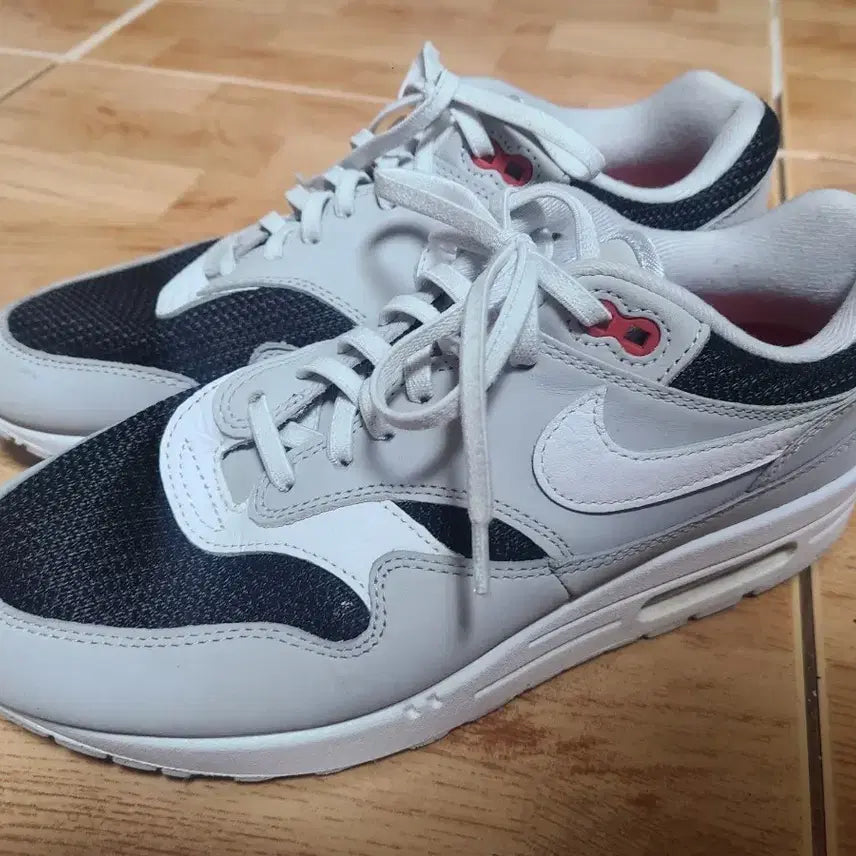 [BUNJANG] Nike Air Max 1 Urawa - 265mm (Recommended for 260mm) / 나이키 맥스1 우라와 265(260추천)