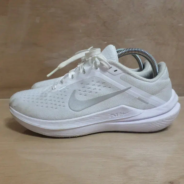 [BUNJANG] Nike Zoom Winflo 10 White Sneakers / 후루룩구제2 245 나이키 줌윈플로10 화이트 운동화 260710