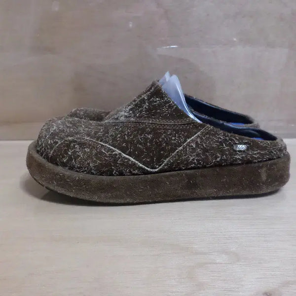 [BUNJANG] Undead Room Mule Sneakers Slippers / 후루룩구제2 230 언다이드룸 뮬 스니커즈 슬리퍼 260710