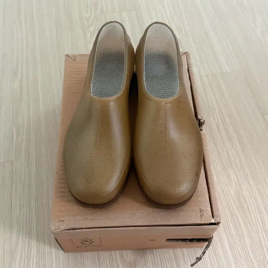 [BUNJANG] Plasticana Gardana Clogs / 플라스티카나 가다나 클로그 39/40(250-255)