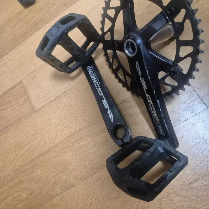 [BUNJANG] Velocidad Crankset with Pedals / 벨로시닷 크랭크 판/대