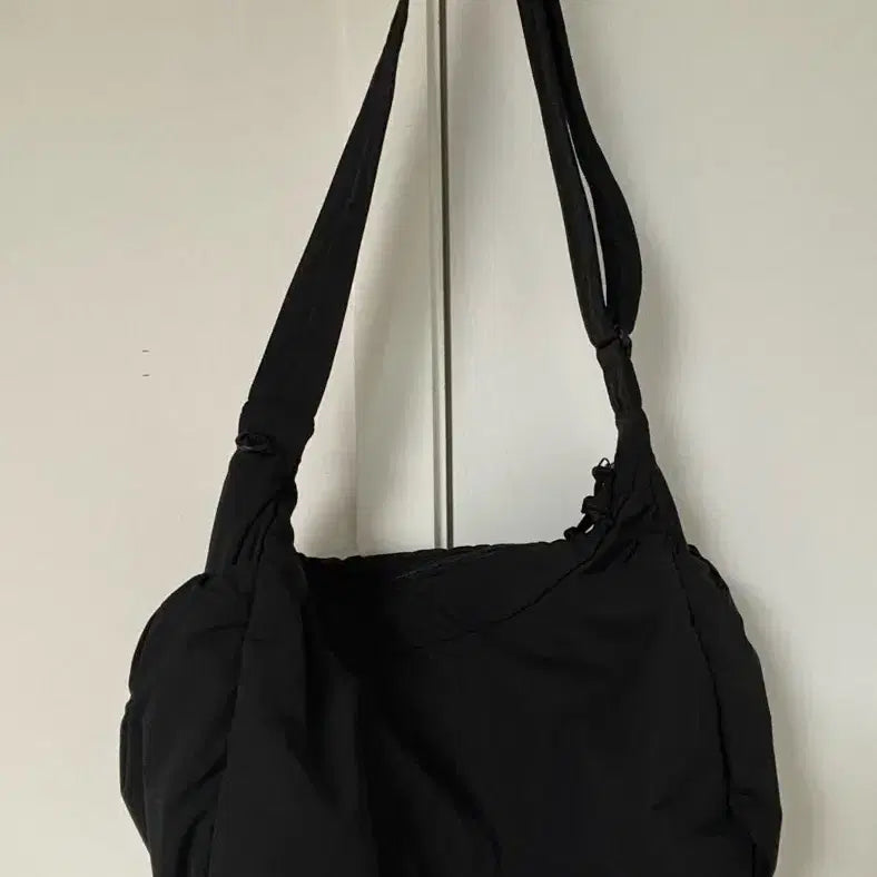 [BUNJANG] Uniqlo Crossbody Bag / 유니클로 크로스백