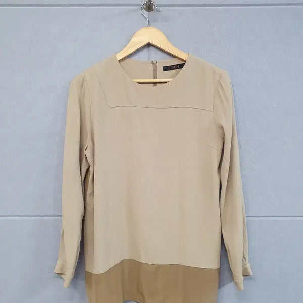 [BUNJANG] Daks Beige Color Block Blouse / #닥스 베이지 배색 블라우스 91-160